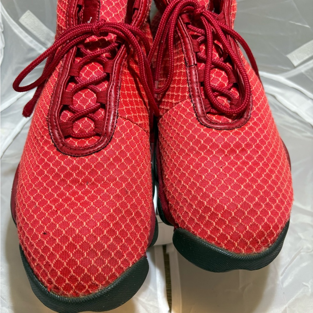 Jordan Red Horizon Men’s Basketball Sneakers